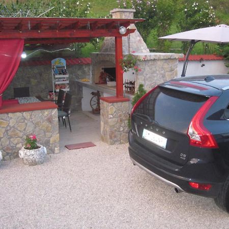 Apartment Yasica Izacic ภายนอก รูปภาพ